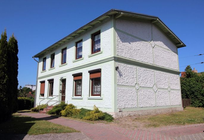 Ferienwohnung Vieth in Sassnitz auf Rügen mit Sitzplatz im Garten