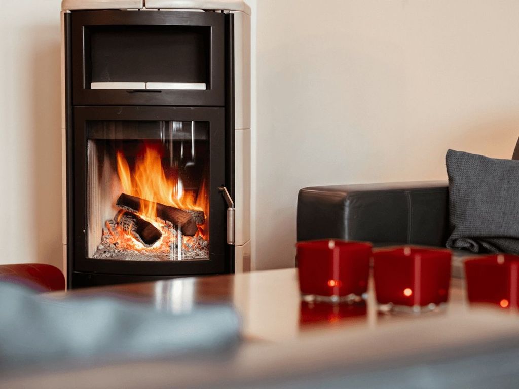 Kamin-/Ofen