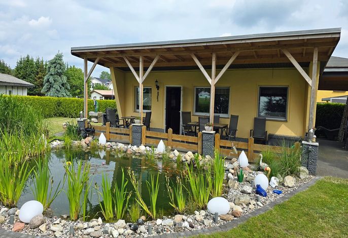 Ferienhaus am Wiesengrund auf Rügen- familienfreundlich mit Terrasse und Grill