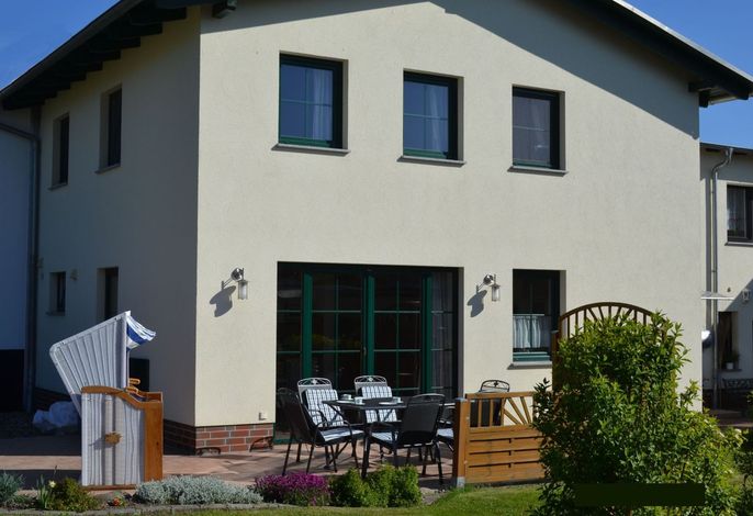Große Ferienwohung, mit Terrasse in Binz, Hund ist willkommen