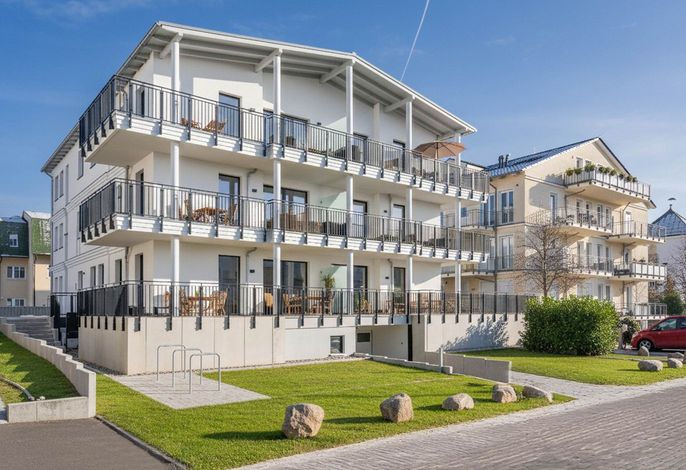 Villa Kamadori 07: Stilvolle Ferienwohnung mit Balkon, 150 m zum Strand