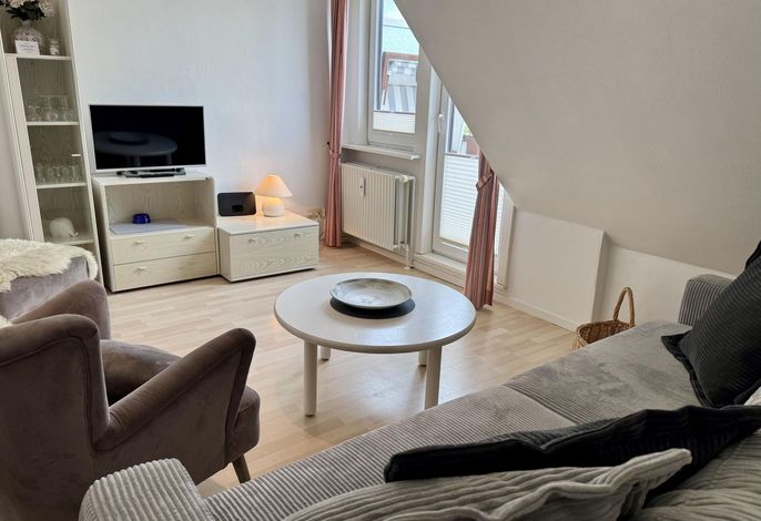 2-Zimmer Whg. für 4 Personen mit Balkon, Stellplatz, WLAN. Haustier erlaubt.