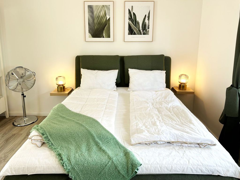 Großes gemütliches Bockspring-Doppelbett