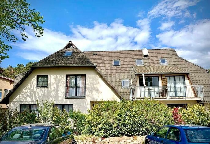 2 nebeneinanderliegende Ferienwohnungen für 6 Personen mit Balkon, Parkplatz & Hund erlaubt – Haus Diana