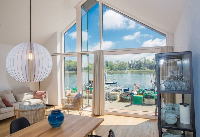 Ferienhaus "Netzschuppen 4" erste Reihe am Hafen in Kappeln.