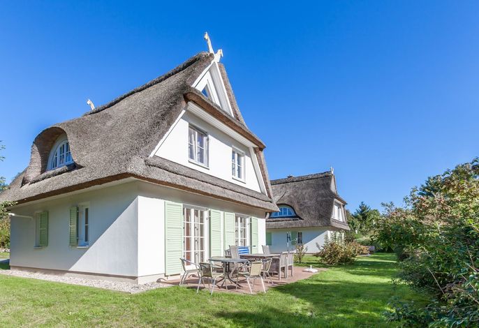 Ferienhaus Nanni Klein Bollhagen – Reetgedecktes Ferienhaus mit Sauna nahe Ostsee