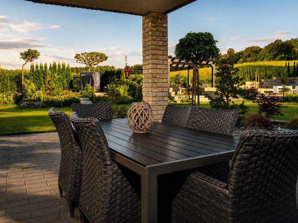 möblierte Terrasse