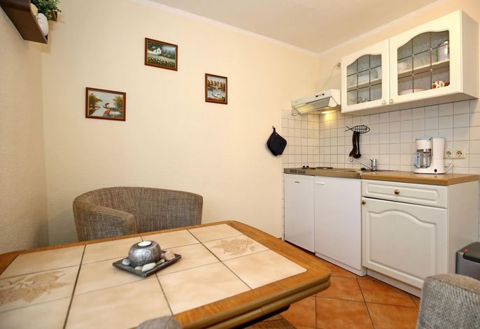 Ferienwohnung Kühlungsborn West – 2-Zimmer-Wohnung bis 2 Personen, 450 m zum Strand