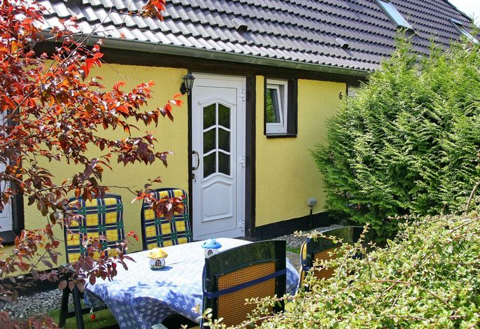Ferienhaus „Hinter-Bollhagen“ in Wittenbeck für bis zu 4 Personen – Ruhige Lage, Terrasse und Nähe zum Naturstrand