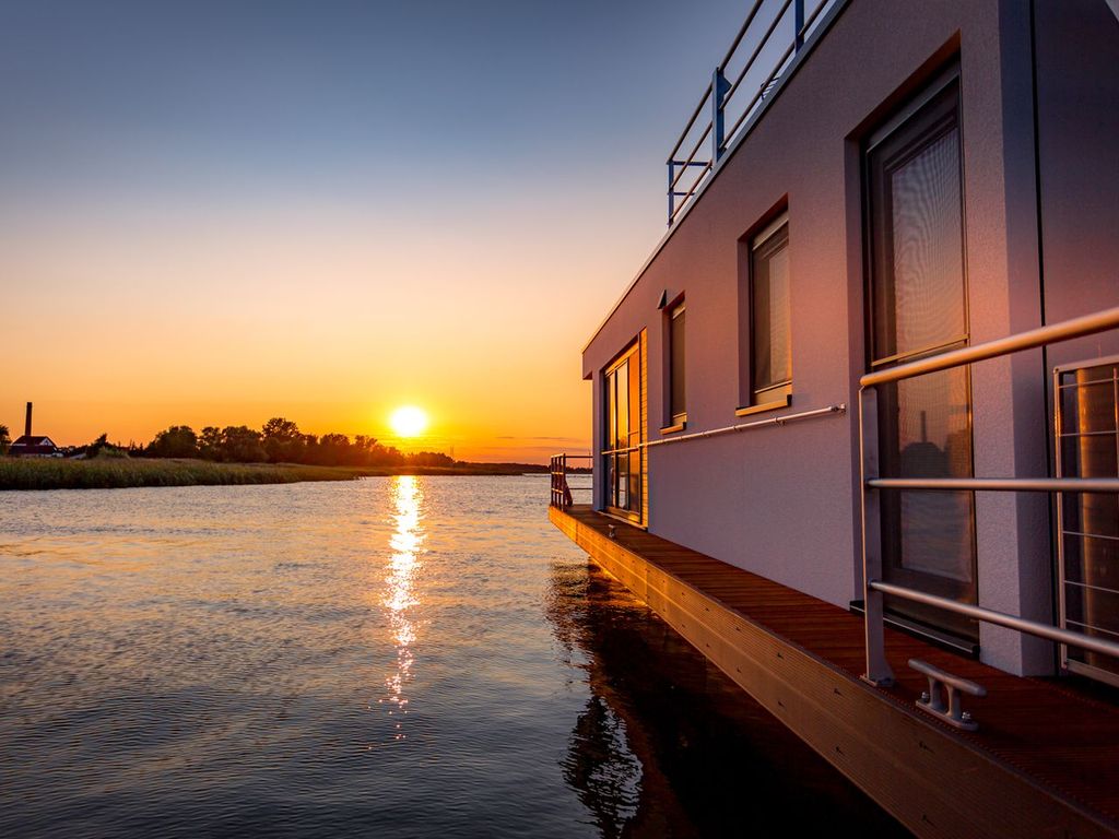 Kranichnest Ferienhaus, Bootshaus, Schwimmhaus