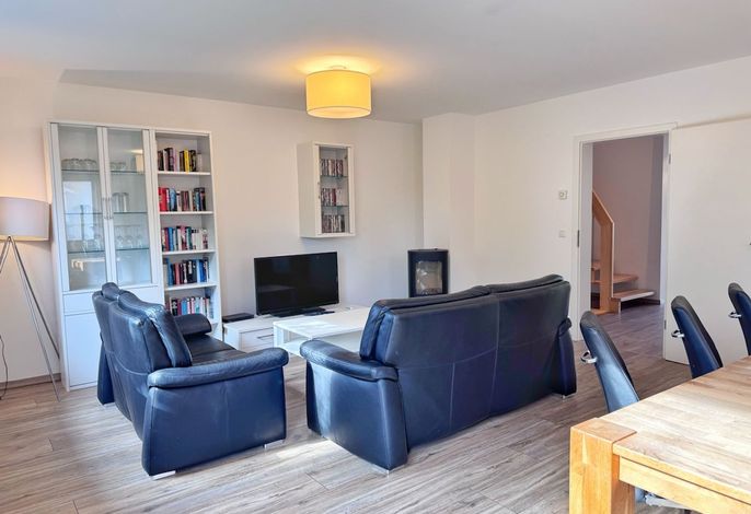 Photo Moderne Haushälfte mit drei Schlafzimmern und Kamin 2