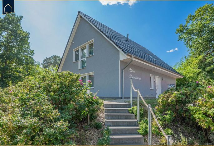 Gemütliche Ferienwohnung in Loddin mit Garten, Sauna und Spielplatz nahe dem Ostseestrand