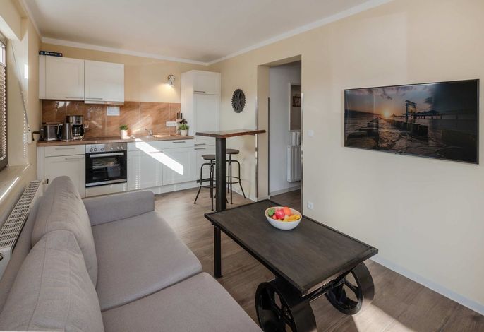 Ferienwohnung Deck 1 mit Hot-Tube, Sauna und großen Garten - nur 500 Meter zum Strand