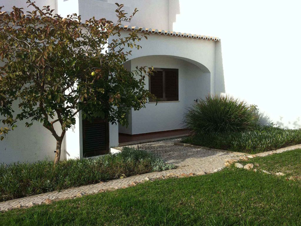 Villa mit Klimaanlage, Balkon und Pool
