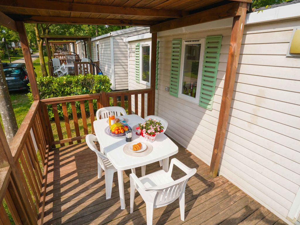 Mobilehome mit Klimaanlage, Terrasse und Pool