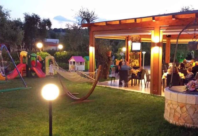Bungalow mit großem privaten Garten und Grill – Foto 2