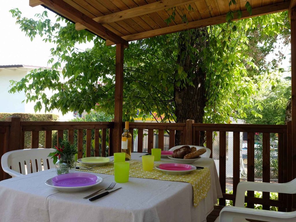 Mobilehome mit Klimaanlage, Terrasse und Pool