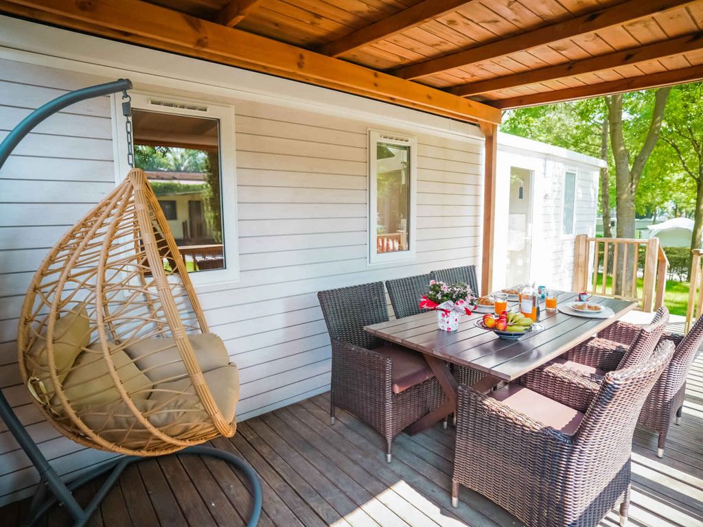 Mobilehome mit Klimaanlage, Terrasse und Pool
