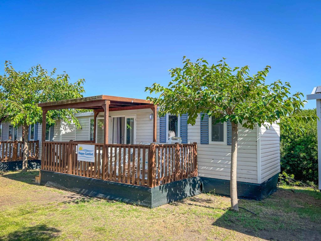 Mobilehome mit Klimaanlage und Terrasse