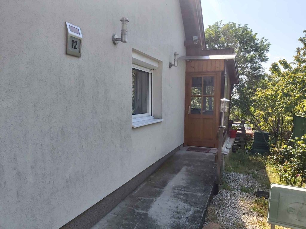 Ferienhaus mit Klimaanlage und Panorama auf den See