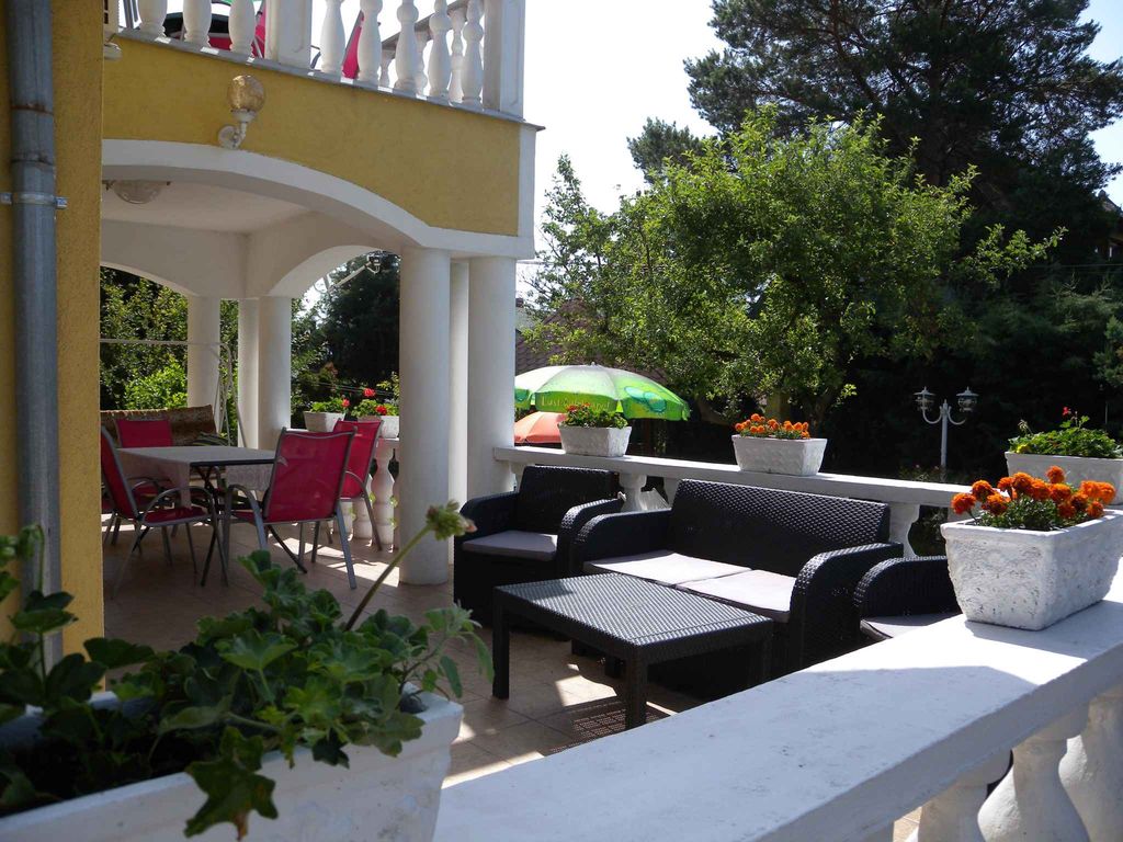 Ferienwohnung mit Pool, Klimaanlage und 2 Badezimmer