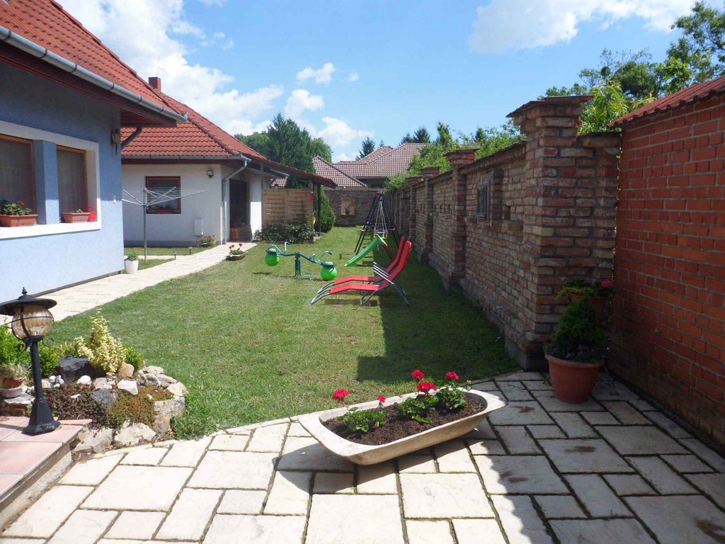 Ferienwohnung mit Pool, Grill und Geschirrspüler