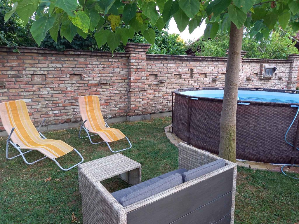 Ferienwohnung mit Pool, Grill und Geschirrspüler