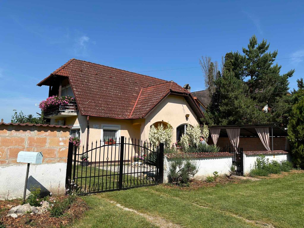 Ferienwohnung mit Garten und Terrasse