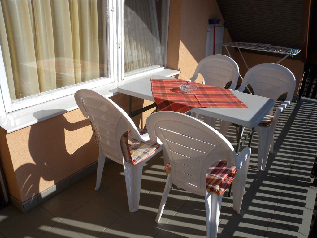 Ferienwohnung mit schönem Garten und Gartenpavillon