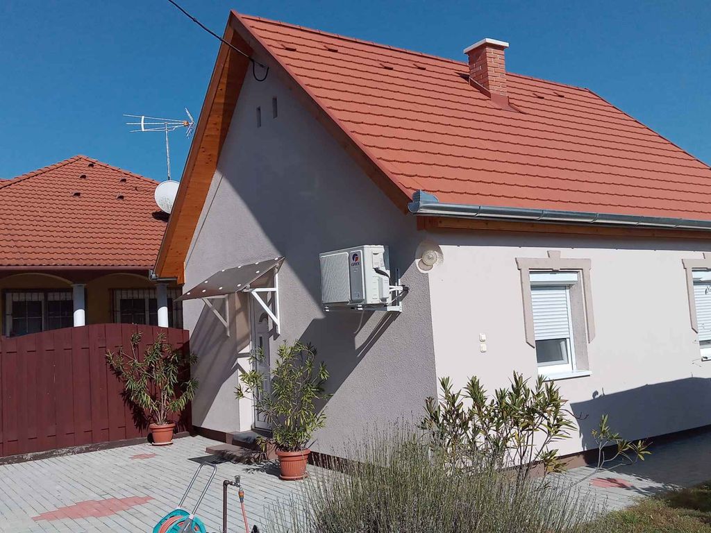Ferienhaus mit Klimaanlage und Massagedusche