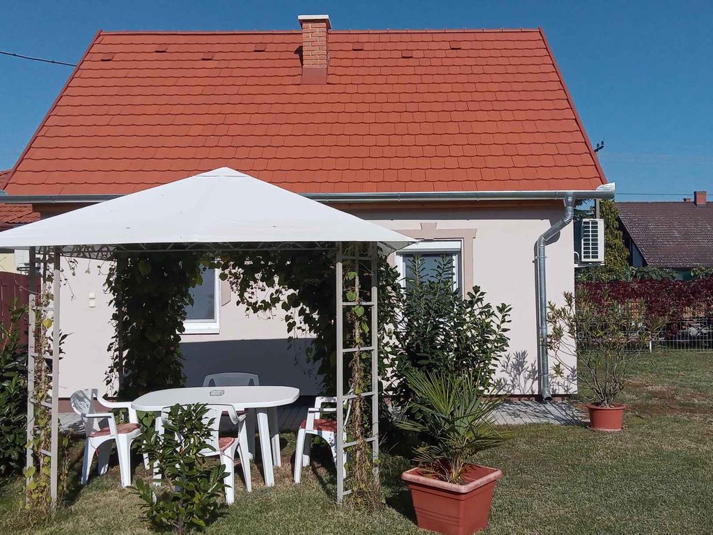 Ferienhaus mit Klimaanlage und Massagedusche