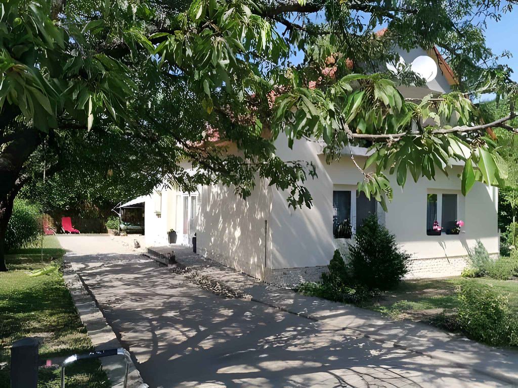 Ferienhaus mit Waschmaschine und Geschirrspüler