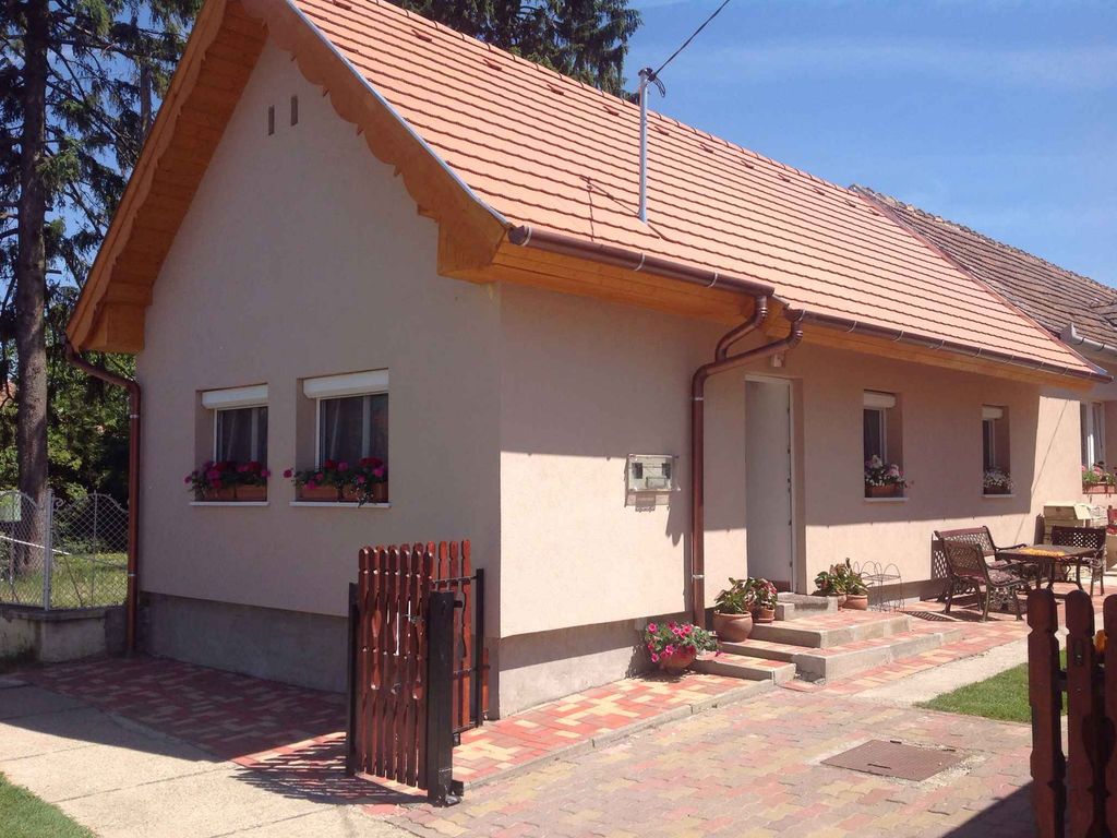 Ferienwohnung mit Ofen, Waschmaschine und Geschirrspüler