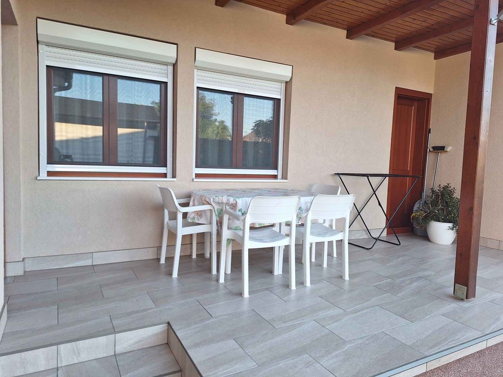 Ferienhaus mit Grill und WLAN