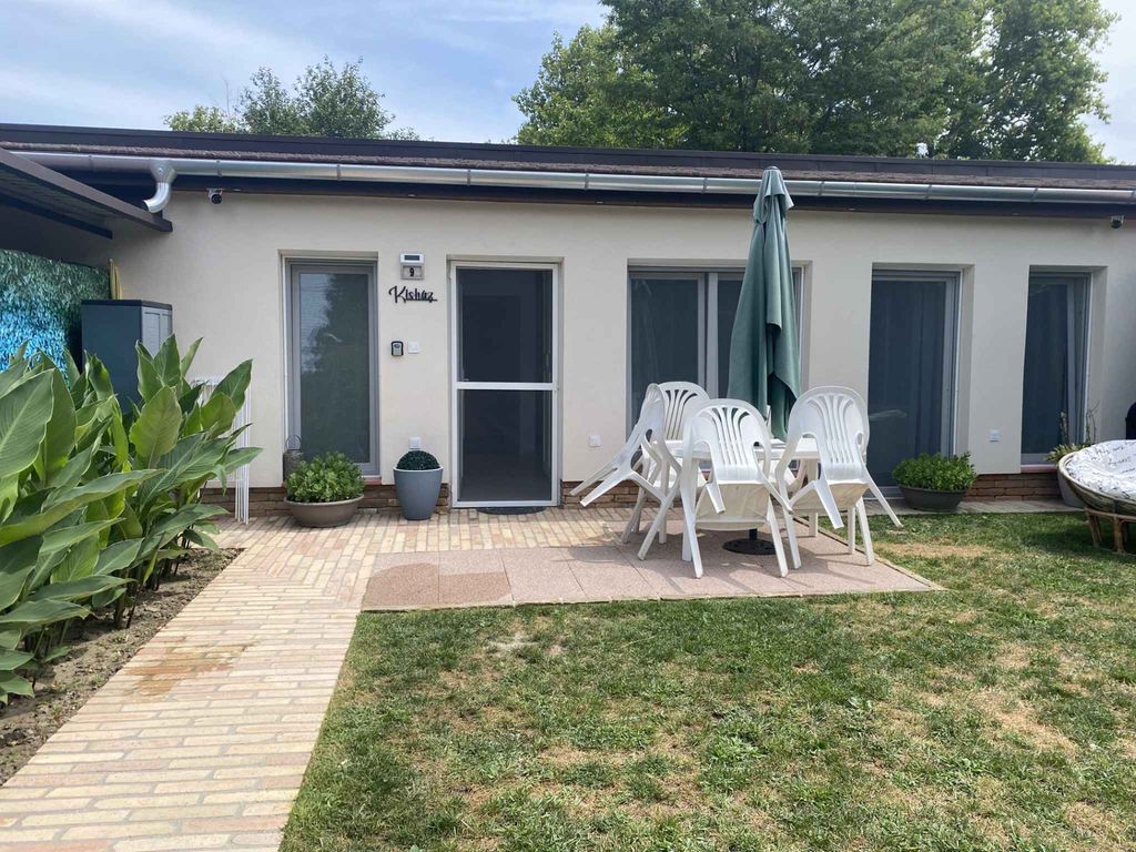 Ferienhaus mit Pool, Sauna und Klimaanlage