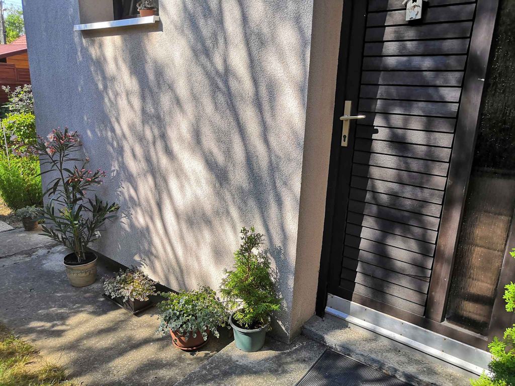 Studio mit grosser Terrasse und Bergblick