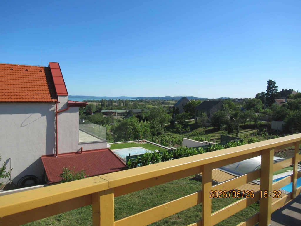 Ferienhaus mit Pool und Klimaanlage