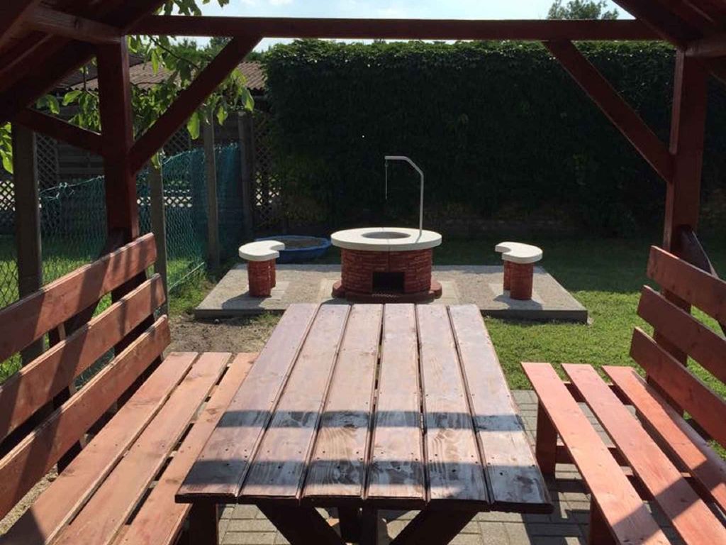 Ferienhaus mit Garten und WLAN