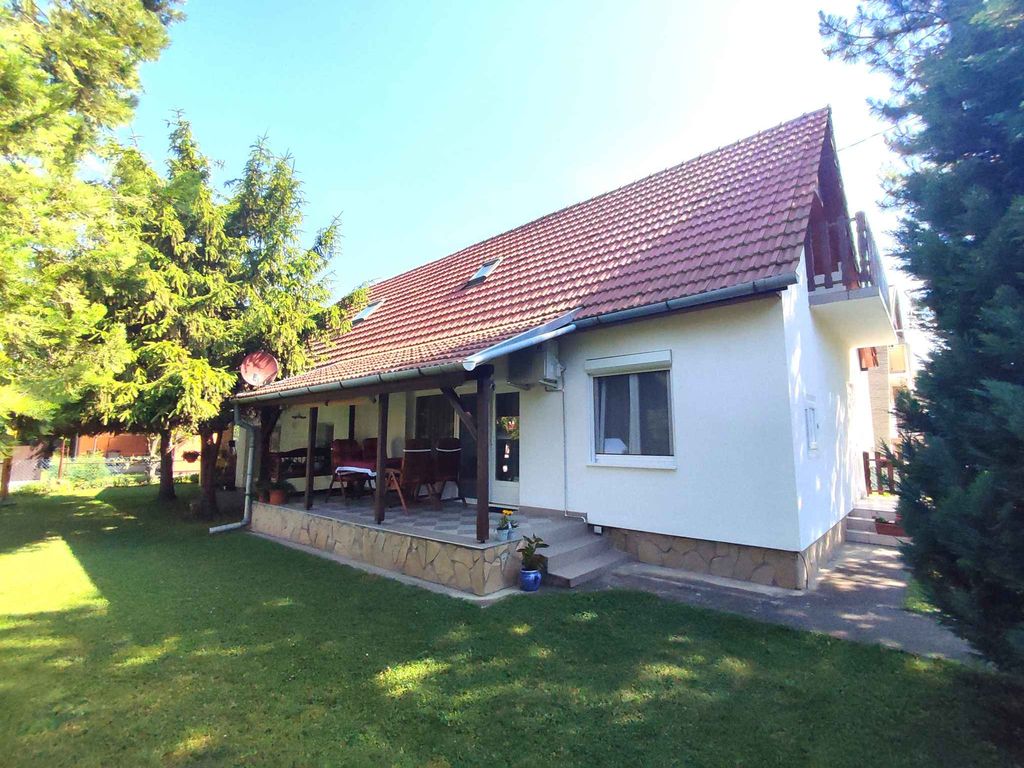 Ferienwohnung mit kostenlosem WLAN und mit Gartenpavillon