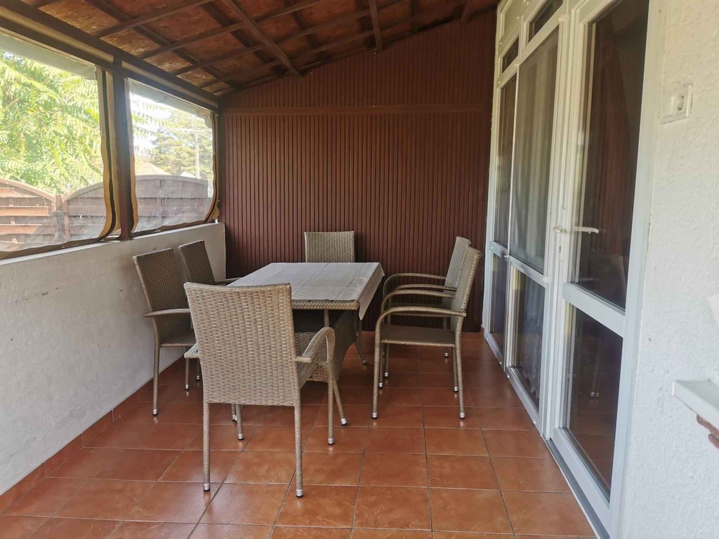 Ferienhaus mit Pool, WLAN und Klimaanlage