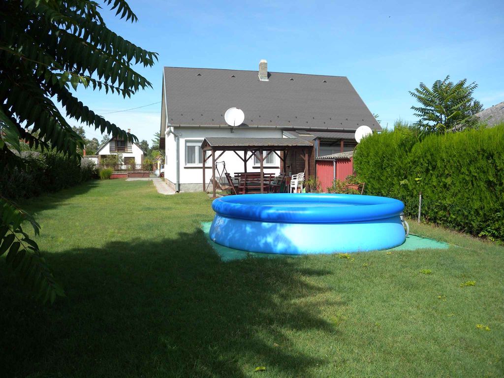 Ferienhaus mit Pool, WLAN und Klimaanlage