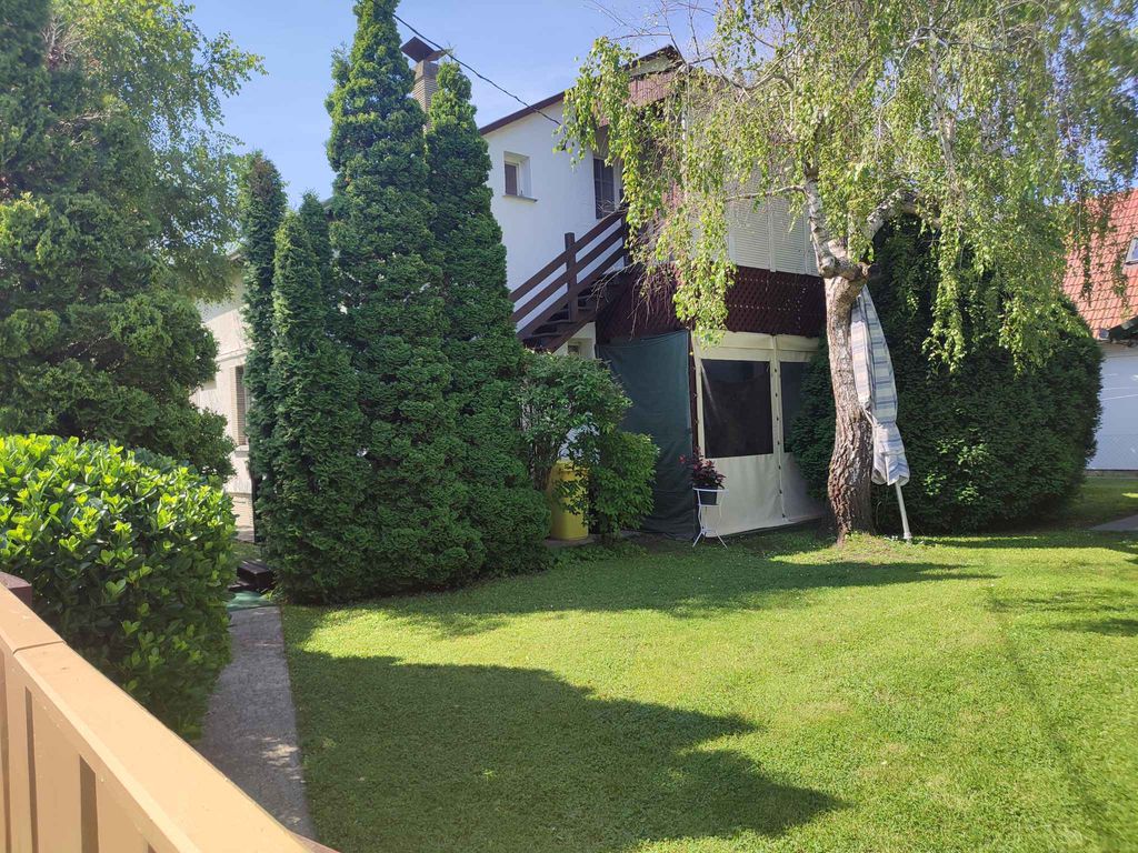 Studio mit Balkon und Klimaanlage