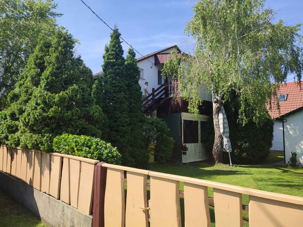 Studio mit Balkon und Klimaanlage