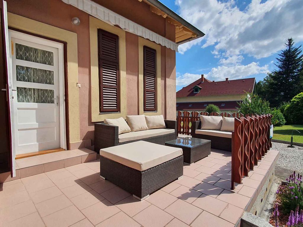 Ferienwohnung mit schönem Garten und einer große Terrasse