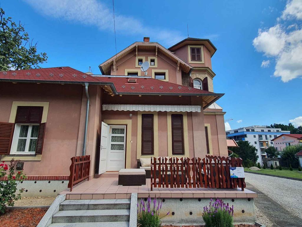 Ferienwohnung mit schönem Garten und einer große Terrasse