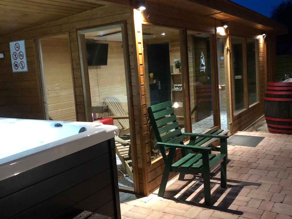 Ferienhaus mit liebevoller Einrichtung, Whirlpool und Sauna