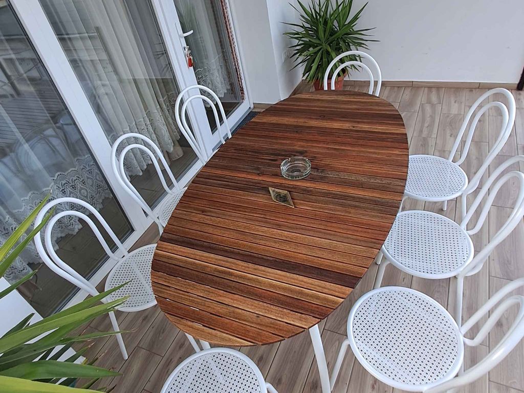 Ferienwohnung mit Panorama auf den See, in der Nähe vom Wasser