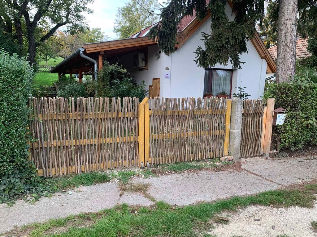 Ferienhaus mit Terrasse und Klimaanlage im Bauernstil