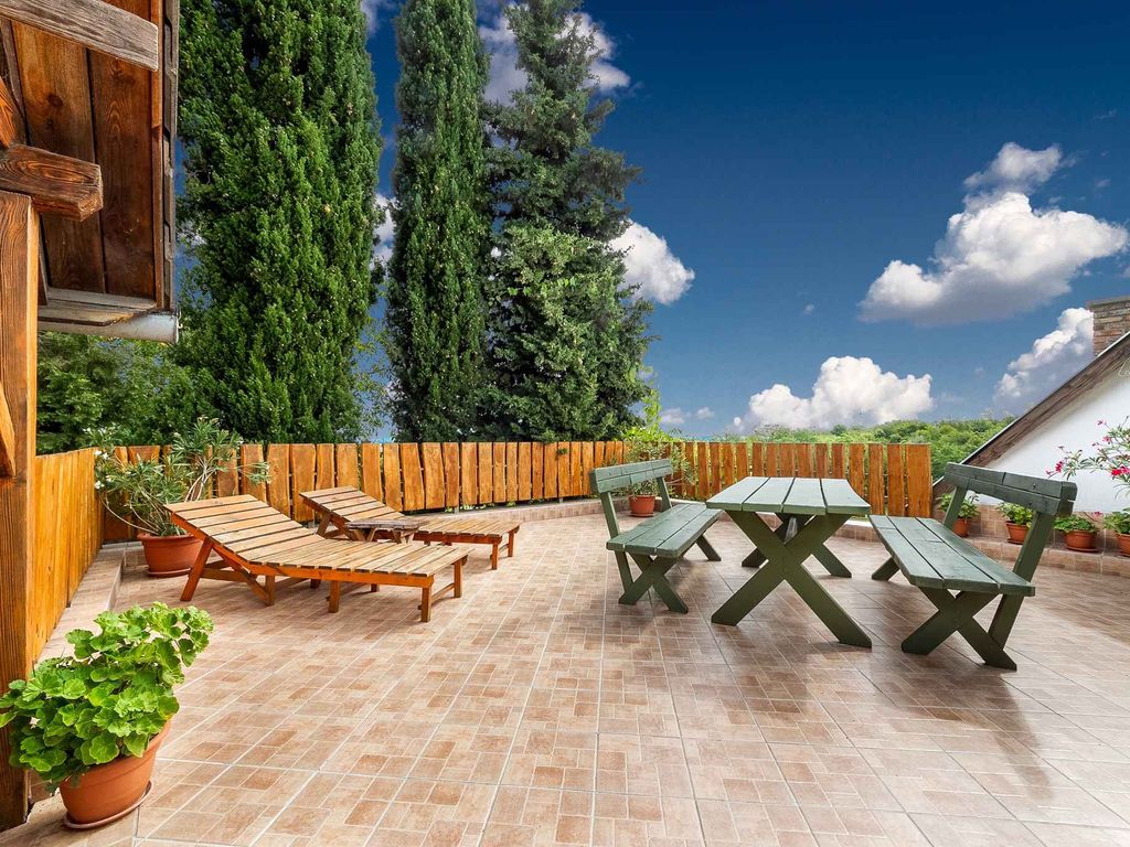 Ferienhaus mit Pool, WLAN, Geschirrspüler