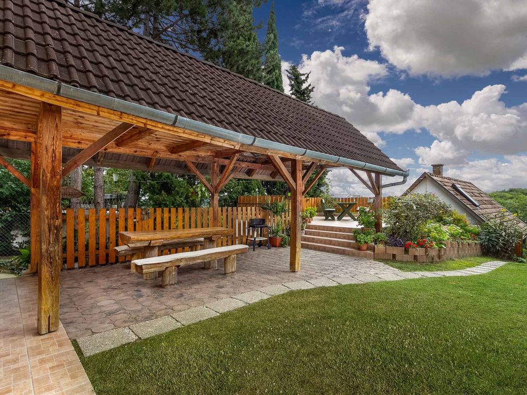 Ferienhaus mit Pool, WLAN, Geschirrspüler